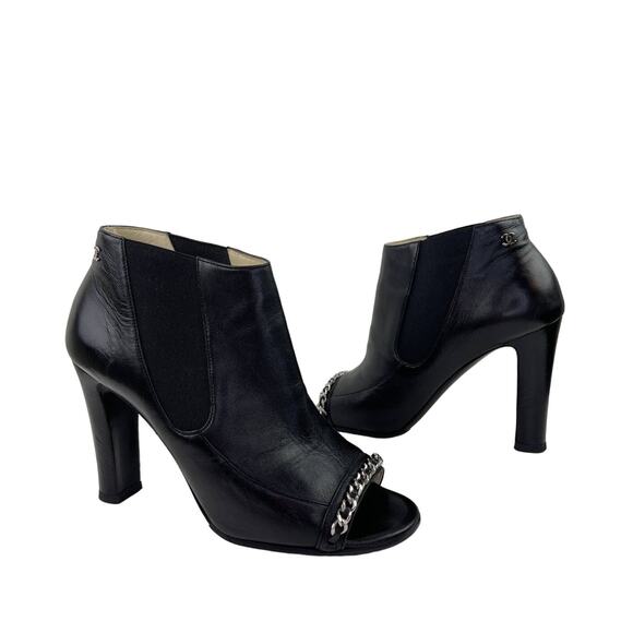 CHANEL Black Leather Silver Chain Heeled Peep Toe Booties Slip-On Almond Sz 38 - Picture 1 of 11
